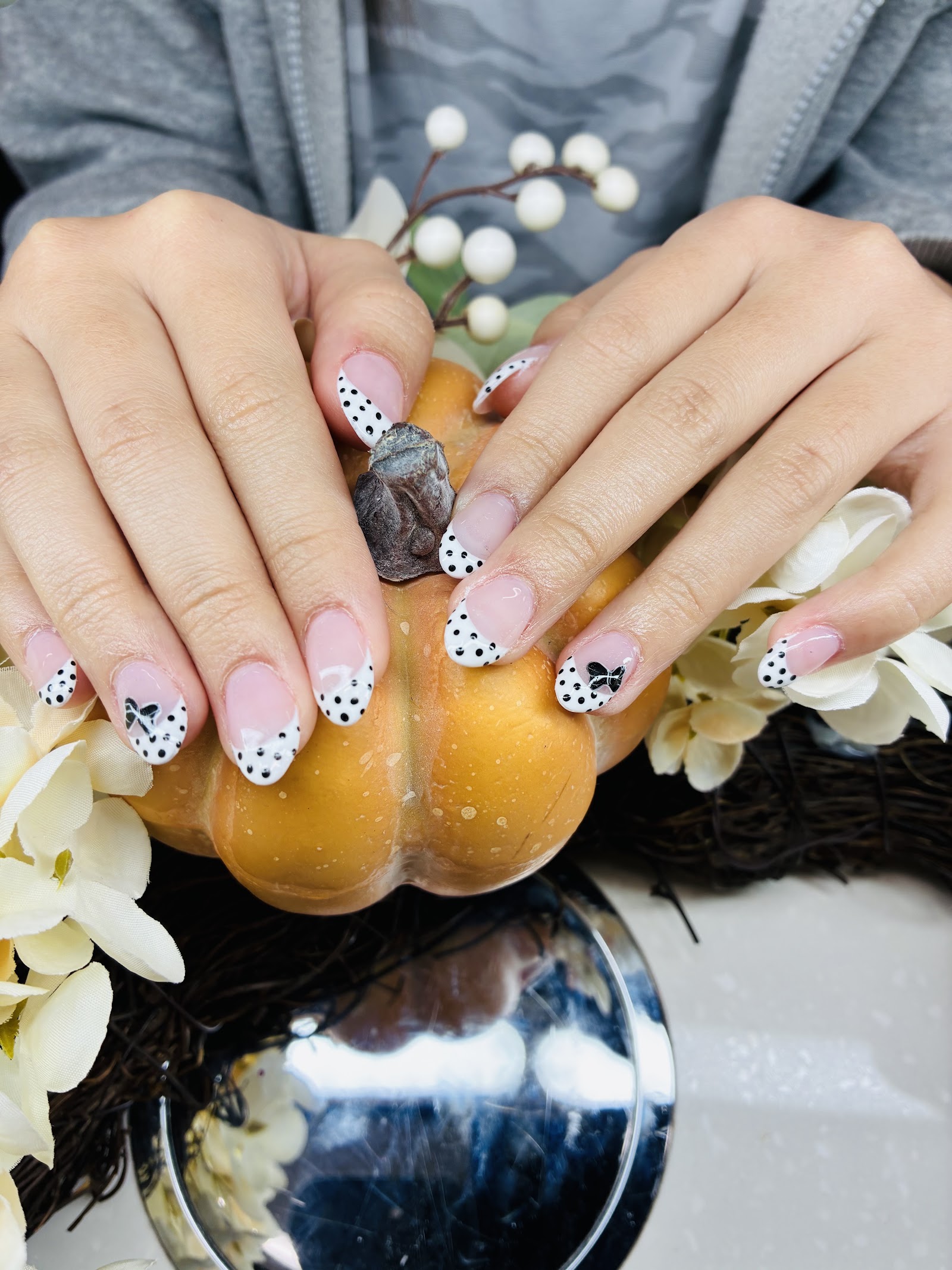 Mai Nail Salon and Spa nail photo 2